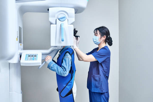 Best Emergency Tooth Extraction  in Hill City, KS